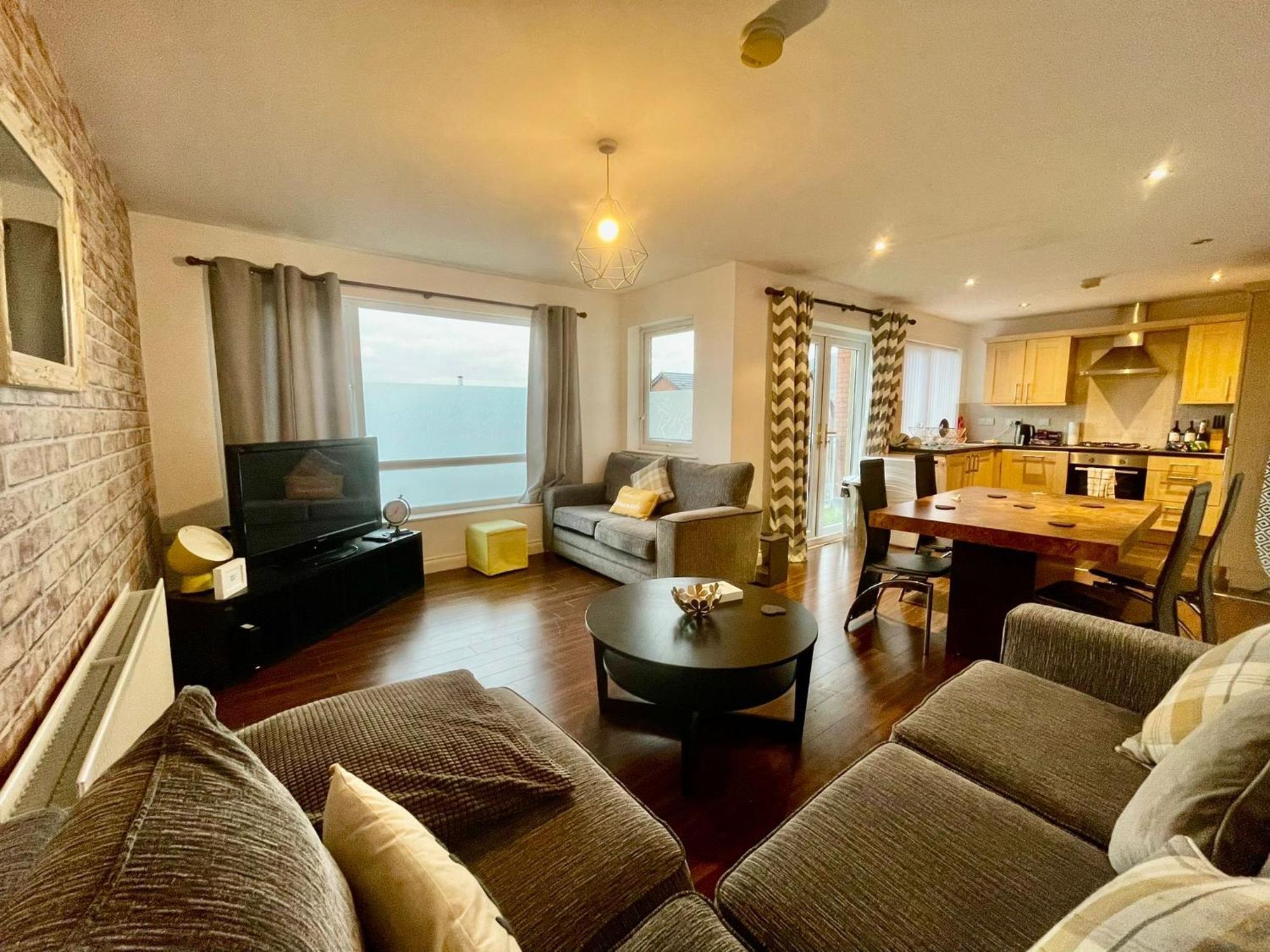 2 Bedroom City-Centre Apartment With Free Parking Belfast Bagian luar foto